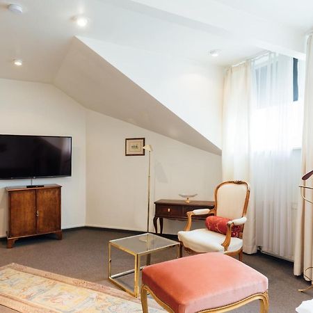 Das Kleine Hotel In Ruhiger Stadtlage Wiesbaden Bagian luar foto