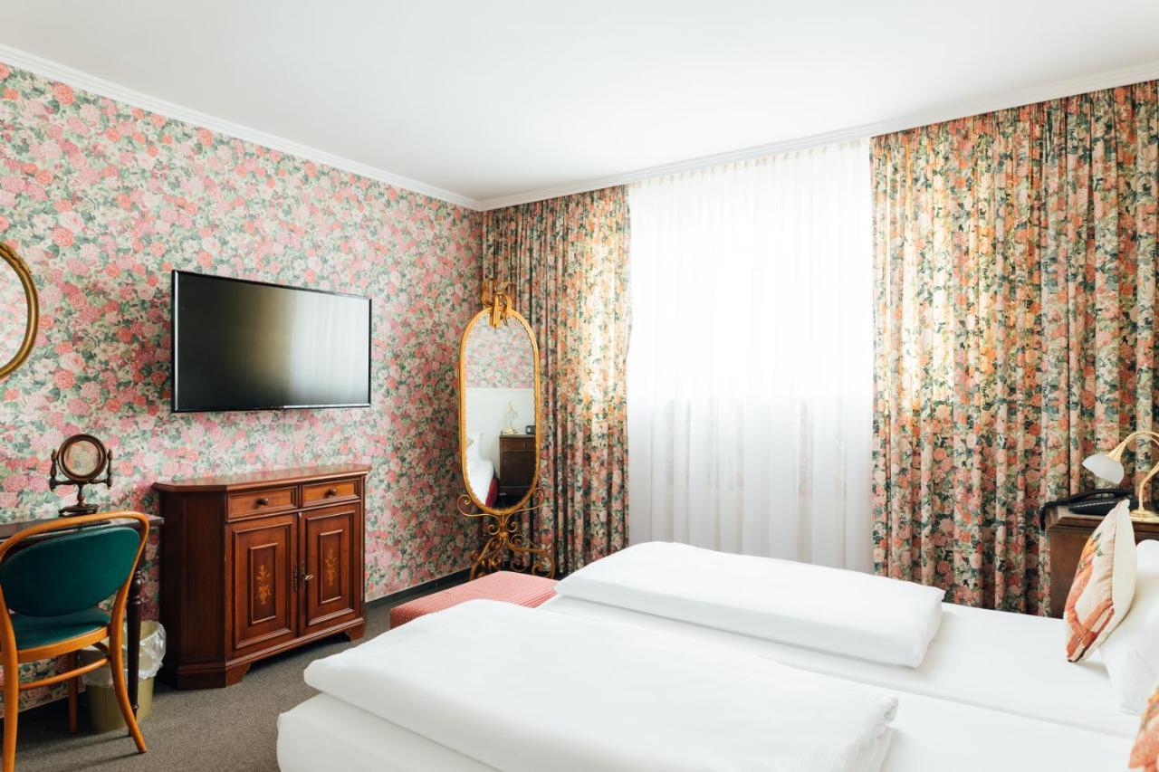 Das Kleine Hotel In Ruhiger Stadtlage Wiesbaden Bagian luar foto