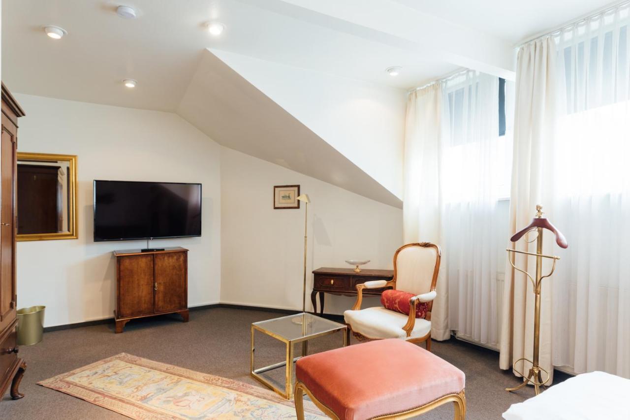 Das Kleine Hotel In Ruhiger Stadtlage Wiesbaden Bagian luar foto