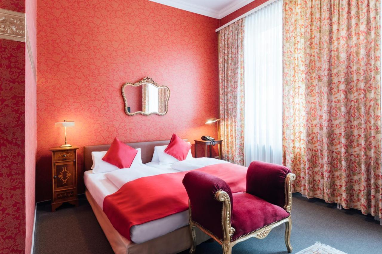 Das Kleine Hotel In Ruhiger Stadtlage Wiesbaden Bagian luar foto