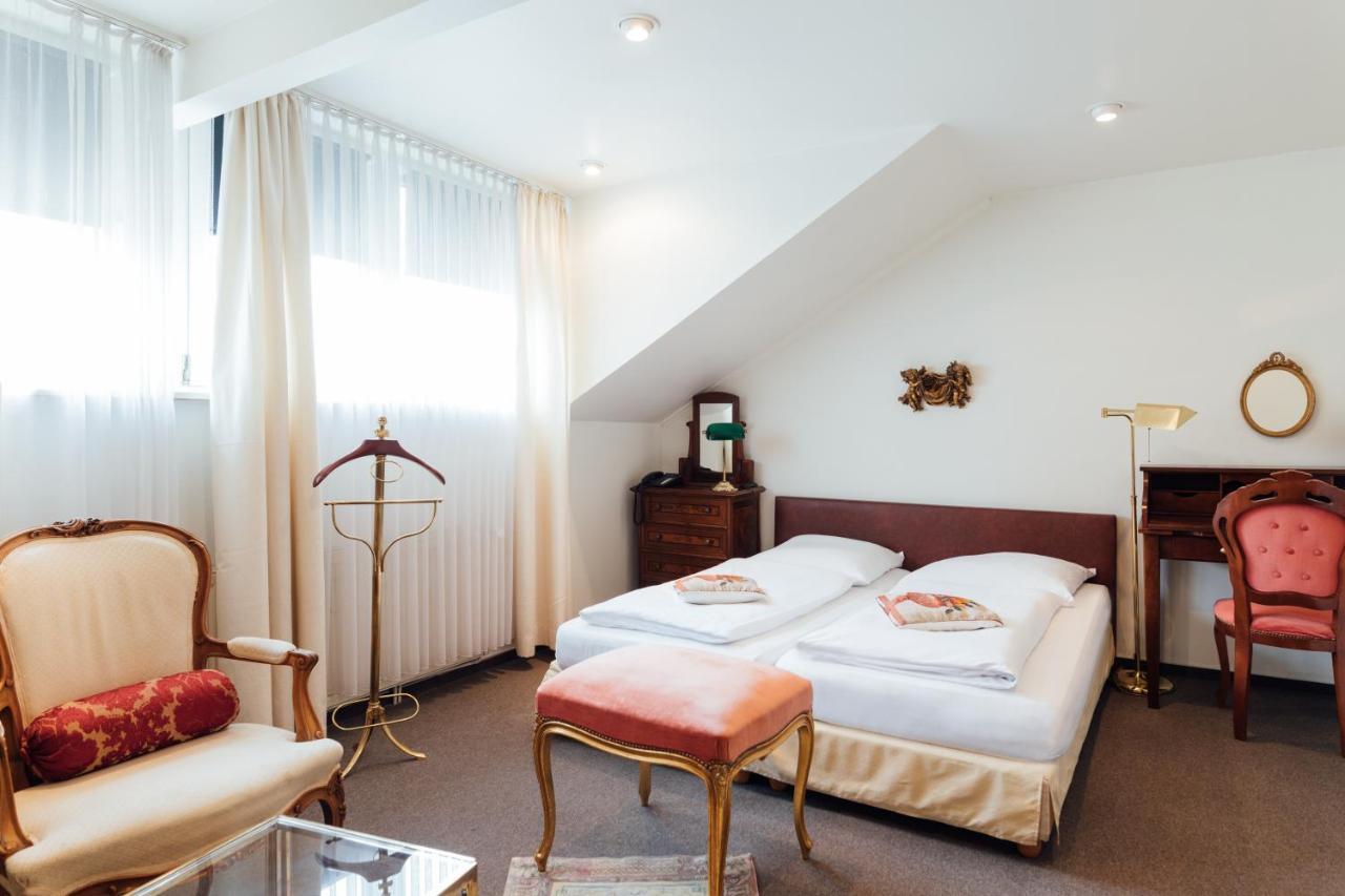 Das Kleine Hotel In Ruhiger Stadtlage Wiesbaden Bagian luar foto