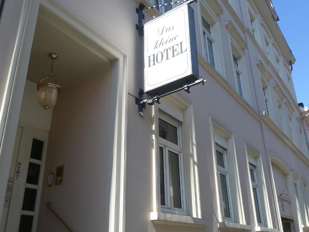 Das Kleine Hotel In Ruhiger Stadtlage Wiesbaden Bagian luar foto